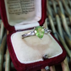 925 Sterling Silver Ring, Natural Green Peridot Ring, Size R.5 US 8.75 - Picture 1 of 8