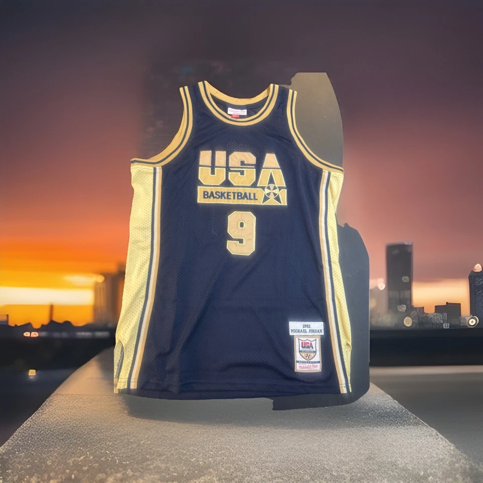 Camiseta Dream Team Michael Jordan #9 EE. UU. Dorada Talla M Mitchell Ness Nueva con Etiquetas Foto 1 de 4