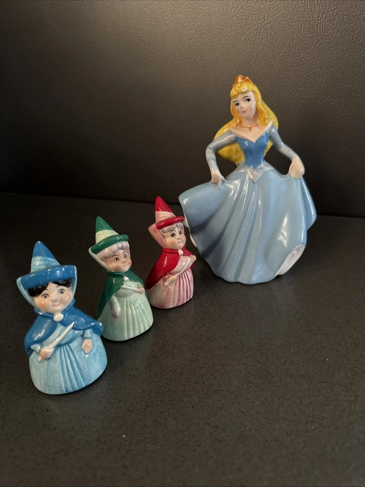 De colección Disney 3 Hadas de Cerámica: Flora Fauna Merryweather 1 Bella Durmiente RARO AÑOS 60 Foto 1 de 4
