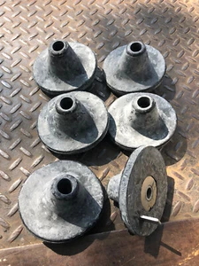 Black Poly Hood Stop Cone & Bumper Fits Freightliner Cascadia A17-20868-000 - Bild 1 von 4