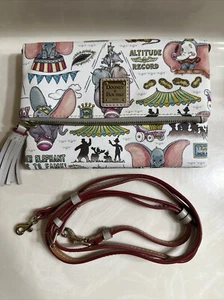 Bandolera Dooney & Bourke Disney Dumbo Plegable RETIRADA RARA Bolso Real Usado en Excelente Condición - Imagen 1 de 8