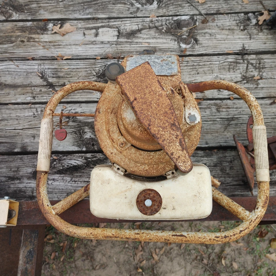 EXCAVADORA DE AGUJEROS DE POSTE DE GAS DE DOS TIEMPOS SEARS CRAFTSMAN DE COLECCIÓN.  2 HOMBRE. M/N 147.142002 Foto 1 de 4