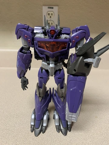 Transformers Prime Beast Hunters Voyager Shockwave COMPLETE Cover
