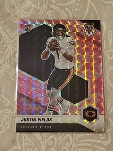 2021 Panini Mosaic Rookies Justin Fields #304 Pink Camo Mosaic Prizm (RC) - Picture 1 of 2