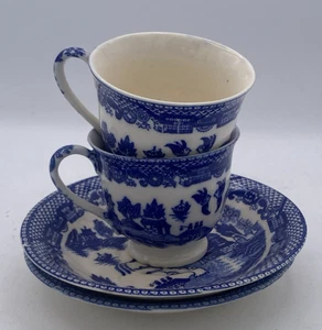 Japan Blue Willow Demitasse Tassen und Untertassen mit Fuß 2er Set - Bild 1 von 11