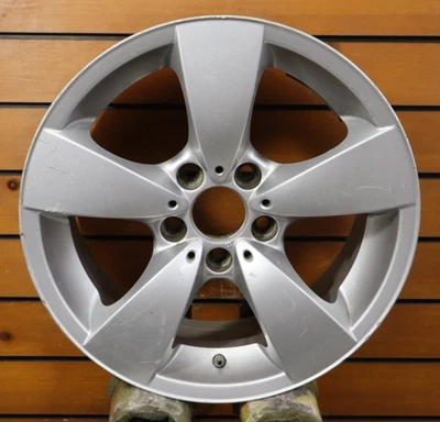 Llanta de fábrica BMW 545i 550i 535i 528i 525i 530i OEM 17” 2004-2010 59471 Foto 1 de 4