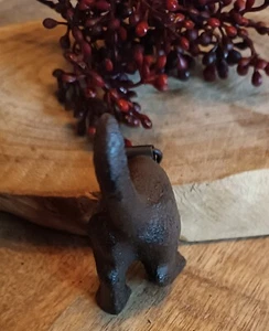 Wandhaken Hund Hundehinterteil Garderobe Handtuch  Gusseisen  Antiklook Vintage - Bild 1 von 4