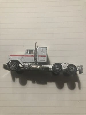 Road Champs White Mack Super-Liner Semi Tractor Unit - Loose 1982 - Image 1 of 4