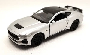 Welly - Modelo 2024 Ford Mustang GT Plateado Escala 1:34-1:39 (BBWE43836DS) - Imagen 1 de 1