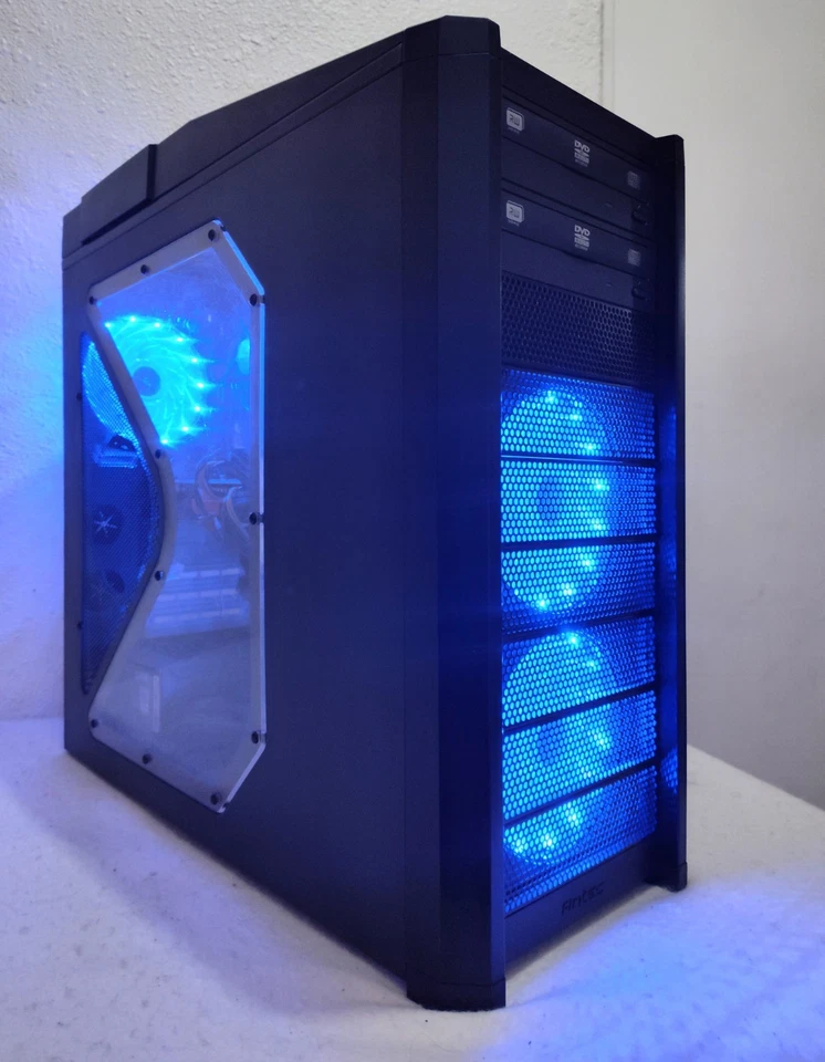 PC de escritorio retro para juegos Antec 900 Windows Xp Asus ROG i7 1ª GeForce GTX 760 3 GB Foto 1 de 4