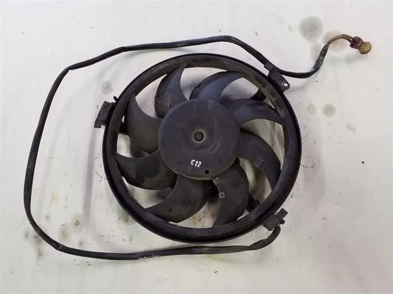 Ventilador de refrigeración del radiador | Se adapta a Volkswagen Passat 1998-2005 Foto 1 de 4