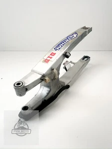 2004 02-04 Honda CRF 450R CRF450 OEM REAR SWINGARM SWING ARM SUSPENSION - Picture 1 of 12