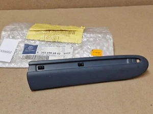 Moldura alerón delantero izquierdo mercedes clase c w203 a2036904762 original sin pintar - Imagen 1 de 11