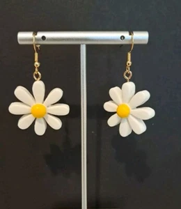 Pair Of Daisy Flower Earrings 2inch - Picture 1 of 6