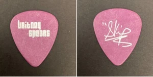 Britney Spears Gitarren-Plektrum lila überspringen Dorsey maßgefertigtes Sig Bühnenmodell Band ausgestellt - Bild 1 von 3