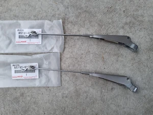 Toyota FJ40 FJ45 Land Cruiser 69-72 wiper arms NEW - Picture 1 of 4