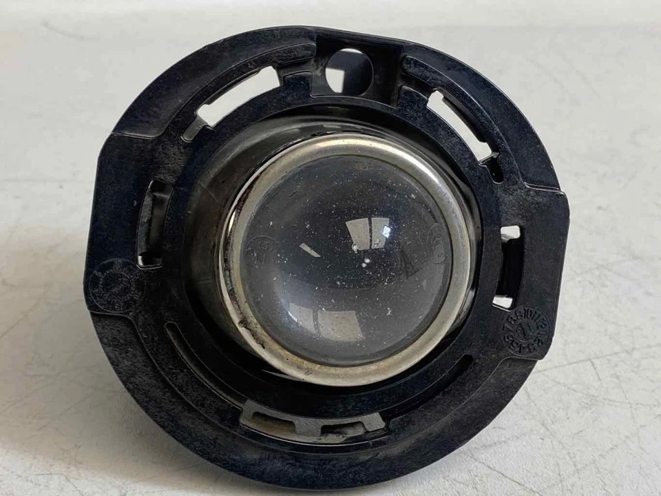 Lámpara de conducción antiniebla lateral parachoques Rh Passeng 1303009a OE se adapta a Dodge Avenger 2011-2014 Foto 1 de 4