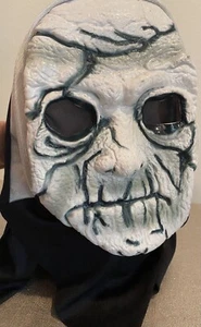 scary hunting mask  - Picture 1 of 9