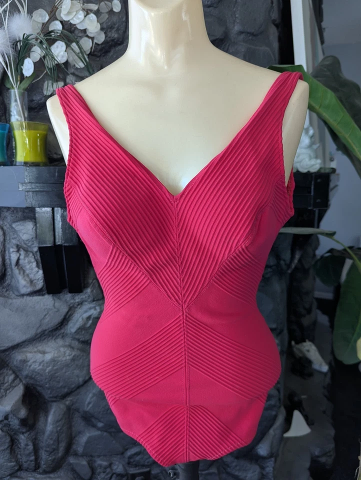 De Colección Años 60 Catalina Rosa Frambuesa 1 pieza Traje de Baño Sujetador Incorporado Texturizado Nylon 10 Foto 1 de 4