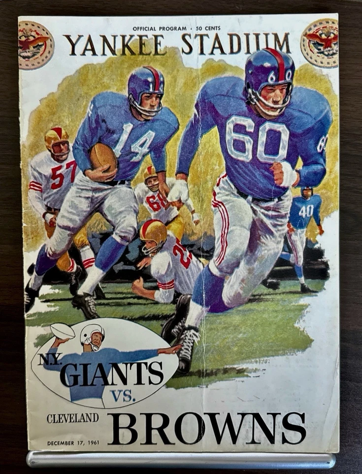 1961 NY Giants Cleveland Browns Football Program Yankee Stadium ~Jim Brown .50$ - Image 1 of 4