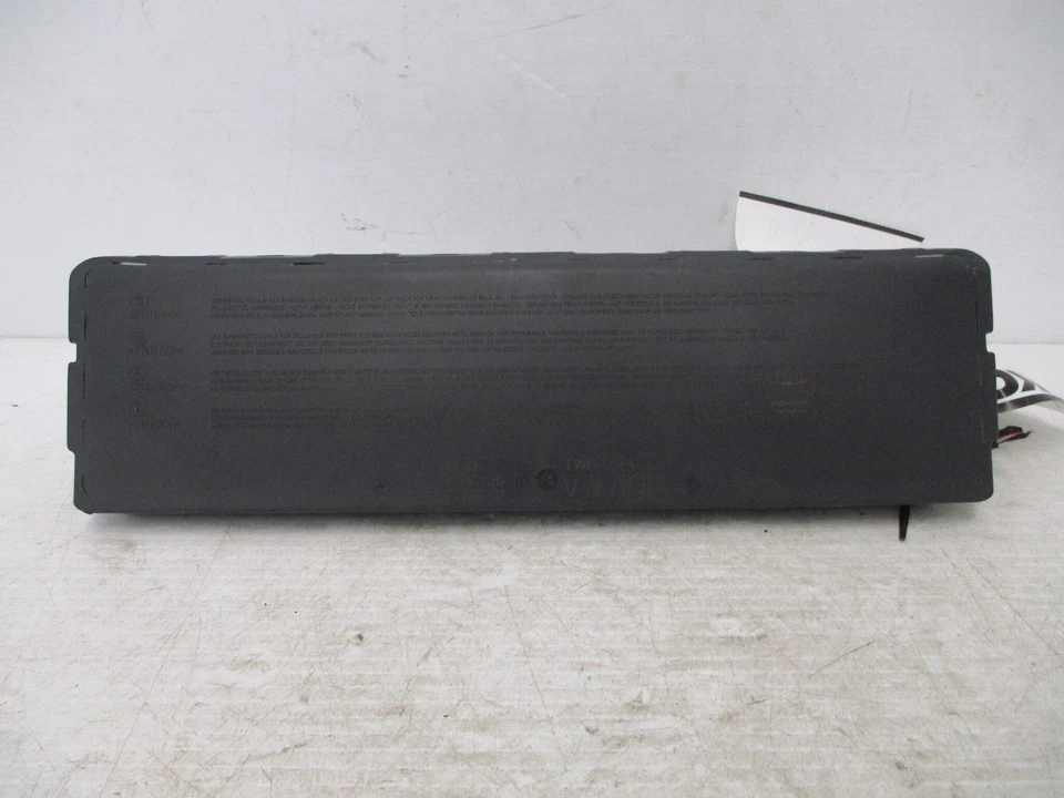 17 18 19 20 21 22 23 Audi A4 AllRoad Air Bag Driver Knee Airbag OEM - Imagem 1 de 3