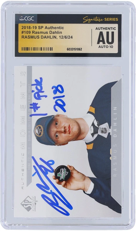Tarjeta de novato firmada por Rasmus Dahlin Sabres 2018-19 Upper Deck SP #109 CGC 10 con Insc Foto 1 de 4