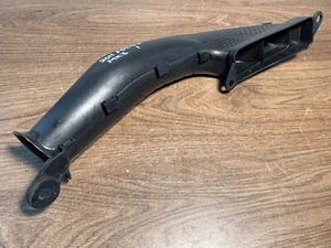 ❇️ 2011 FORD FOCUS MK3 1.6 PETROL AIR INTAKE PIPE AV619E635BC •1 - Picture 1 of 3