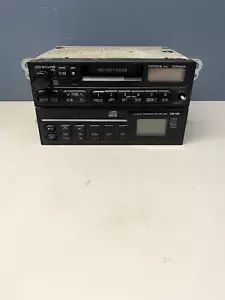 1995 Toyota 4Runner Oem Radio and CD Disc Changer 86120-33030 And 08601-00865 - Bild 1 von 11