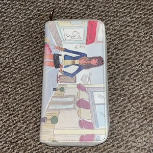 Lady’s Wallet Zip Up - Picture 1 of 3