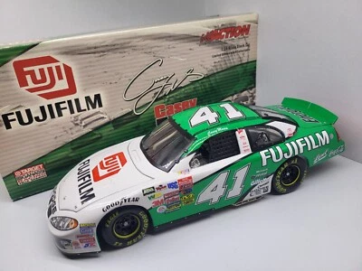 Casey Mears 2003 Target/Fujifilm 1:24 Foto 1 de 4