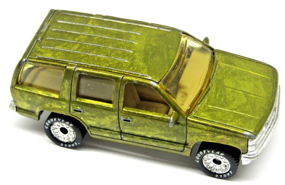 Matchbox '97 Chevy Tahoe Paint Mix Error Gold/Green Premier 1st Ed Rubber Tires - Image 1 of 4