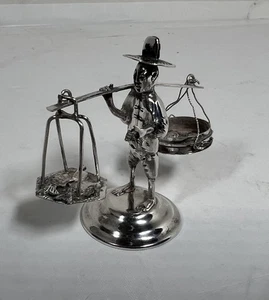 Vintage Wai Kee Sterling Silver Figurine Chinese Vendor 18g Hong Kong Export. - Picture 1 of 7