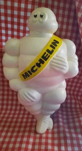 BIBENDUM MICHELIN plastique camion automobile pneu garage  22cm - Picture 1 of 4
