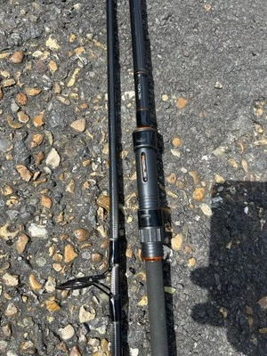 Vara de pesca de carpa Leeda Rogue 10 pés 3 lb - Imagem 1 de 4