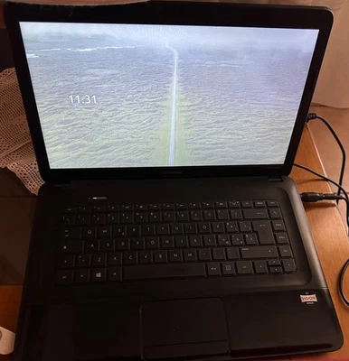 COMPAQ CQ58 Laptop AMD C-60 APU w/Radeon HD 16GB Ram Linux Mint - Read Details - Image 1 of 4