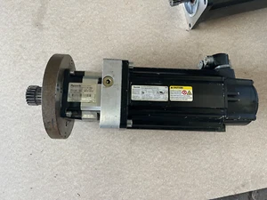 Motor servo sincronizado Rexroth MSK076C-0300-NN-S1-UP1-NNNN incl. GTM100-NN-1-003D - Imagen 1 de 4