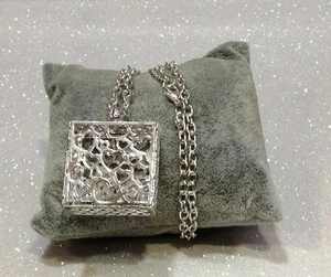 SAN VALENTINO COLLANA CIONDOLO A QUADRATO E CRISTALLI NECKLACE JEWELRY LOVE - Picture 1 of 3