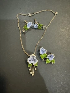 Vtg Flower Enamel Necklace Earring And Scatter Brooches - Picture 1 of 9