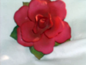 Collectables: Red Rose - Handcrafted - Incredible - Stunning - Picture 1 of 4