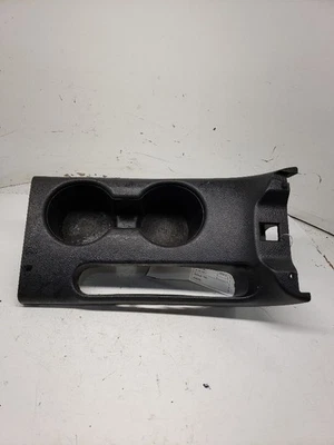 Consola central inferior delantera usada se adapta a: Nissan Sentra 2018 piso AT CVT Lowe delantero Foto 1 de 4