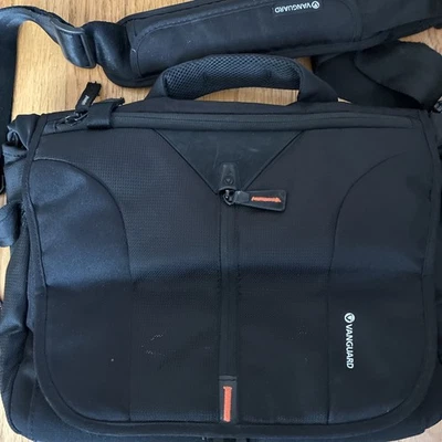 Vanguard Up-Rise II 28 Camera Messenger Bag Computer Pockets Padded / Very Nice - Image 1 of 4