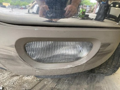 Base antiniebla de luz de estacionamiento/esquina del conductor para camioneta Ford F150 01-04 1930764 Foto 1 de 4