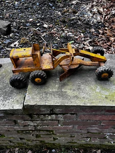 Vintage Vintage Lumar Power Grader Pressed Steel Toy 1950s restore or parts - Picture 1 of 7