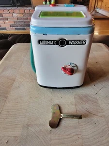 Vintage MS 713 old china tin toy clockwork WASHING MACHINE - Picture 1 of 7