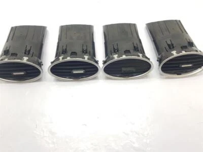 Ford Focus 2006 ventilación panel facial hatchback de 3 puertas  Foto 1 de 4