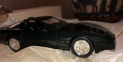 AMT-ERTL #6934 Chevrolet Corvette ZR-1 1990 Polo Green - Image 1 of 4