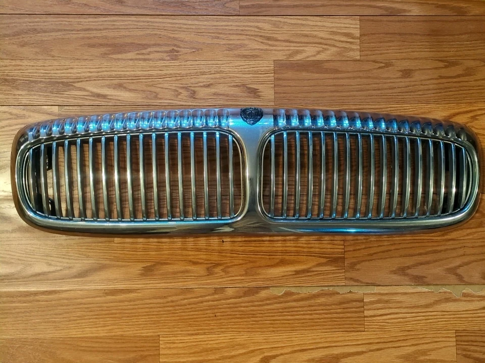 Jaguar XJ8 1998-2003 VDP Vanden Plas OEM conjunto de parrilla delantera Foto 1 de 4