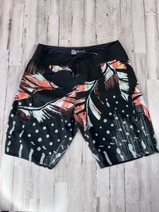 Vintage Volcom Crazy Mod Tech board shorts Size 31 Retro Y2K Colorful Surfer - Picture 1 of 8