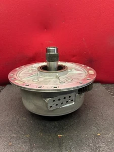 Soporte de toma de fuerza Ford Super Duty 10R140 2023-2025 fundición #RFLC3P-7570-BA - Imagen 1 de 5