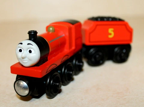 Thomas & Friends Wooden Railway Train Tank Engine James w/ Tender 2012 EXCELLENT Cover